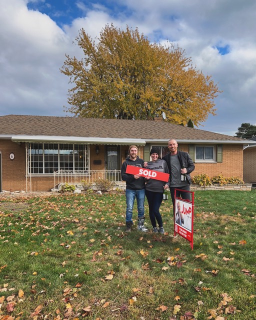 Happy buyers
