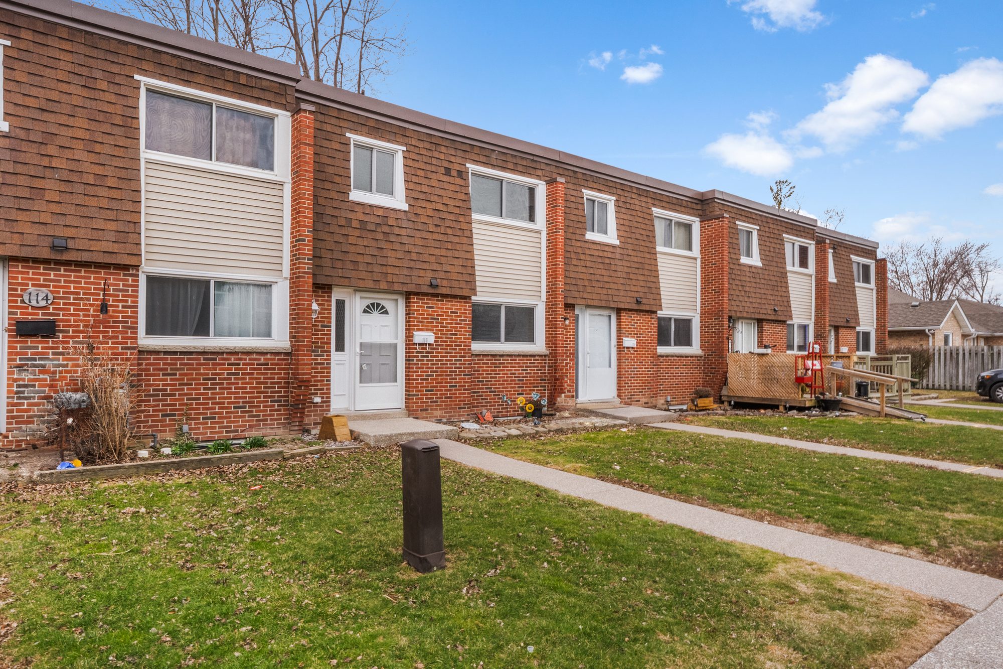 116 Cranbrook Unit 16