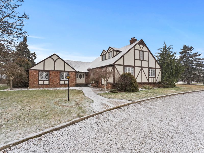 6831 County Road 18